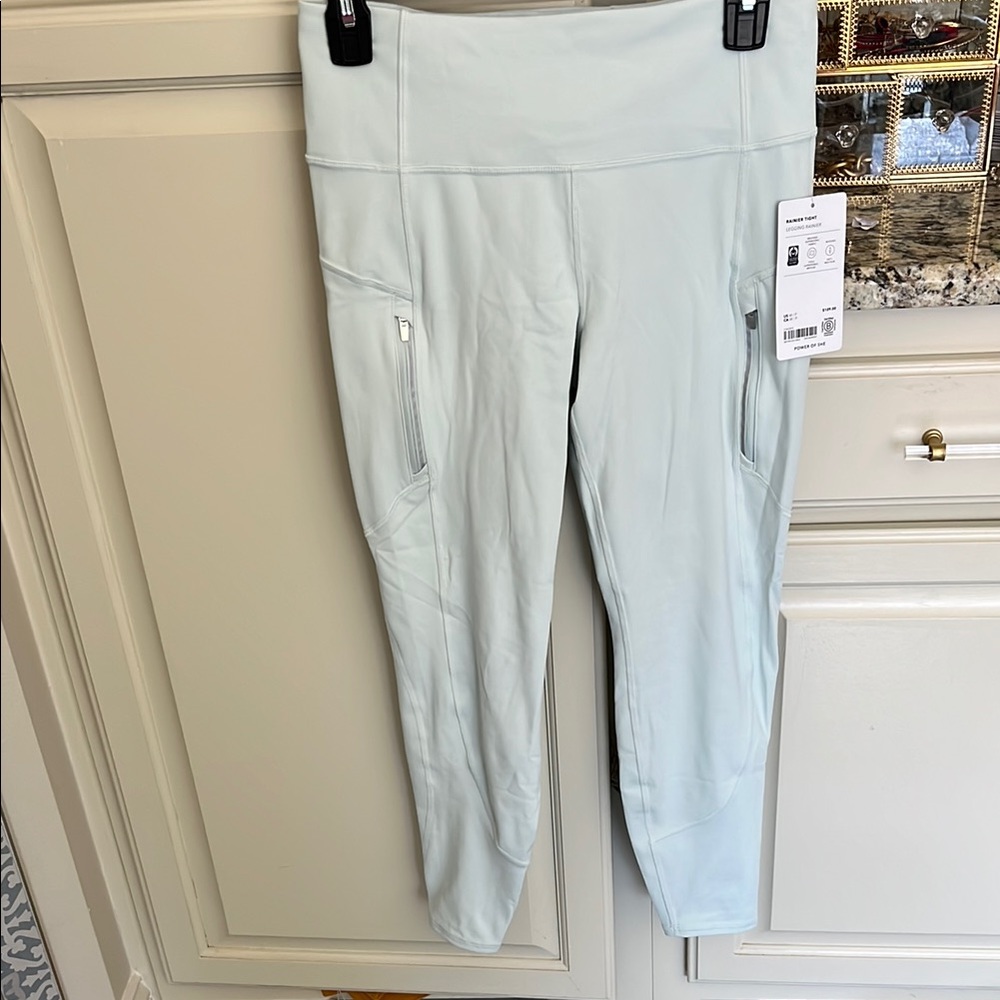 Athleta rainier tight leggings size M light celery color
